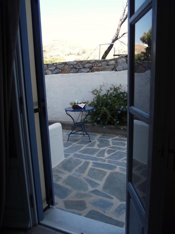 Chryssalis Garden Apartments Naxos City Room photo